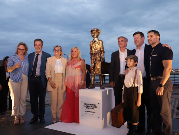 Develación del Monumento al Inmigrante Italiano